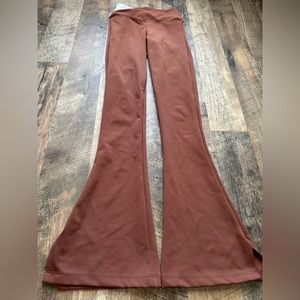 Five Crossover Split Flare Leggings